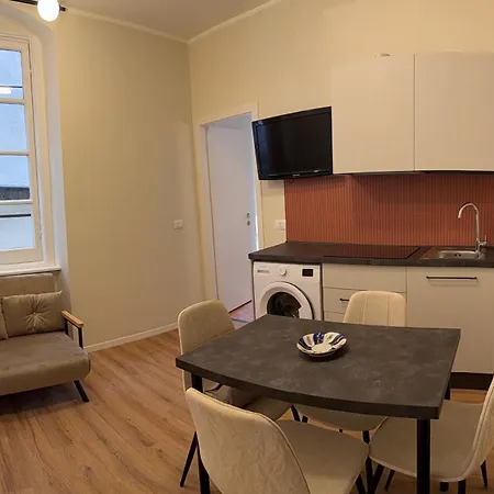 Elisa House 2 Apartmán Janov